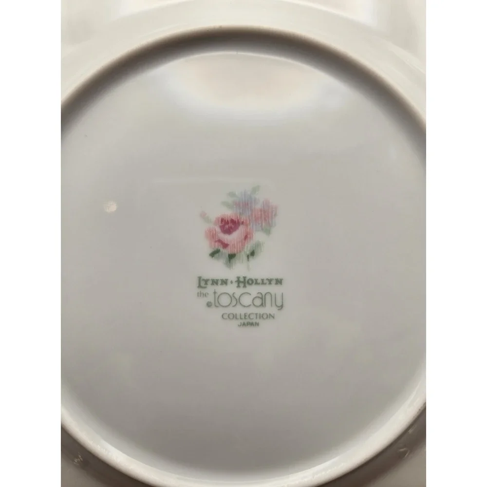 Vintage Dinner Plates /Salad. 2 In Set Pink Roses‎ And Design By Lynn Hollyn